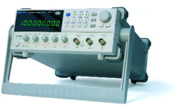 GW Instek SFG-2004 - генератор сигналов специальной формы