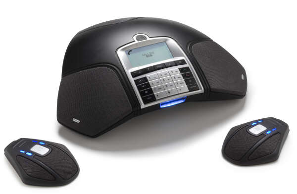 Konftel 300 - конференц-телефон в комплекте с дополнительными проводными микрофонами (подключение к аналоговой линии, ПК, SD-карта)