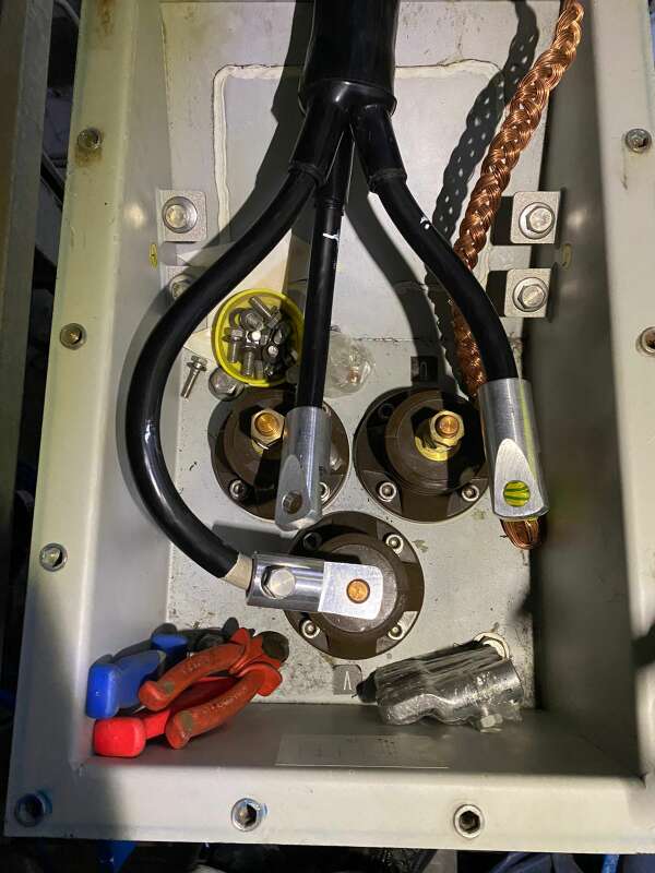 ИМАГ Набор концевой муфты холодной усадки для 3-жильного гибкого кабеля на 6 кВ с термоусаживаемой перчаткой, 3х50-120 мм2