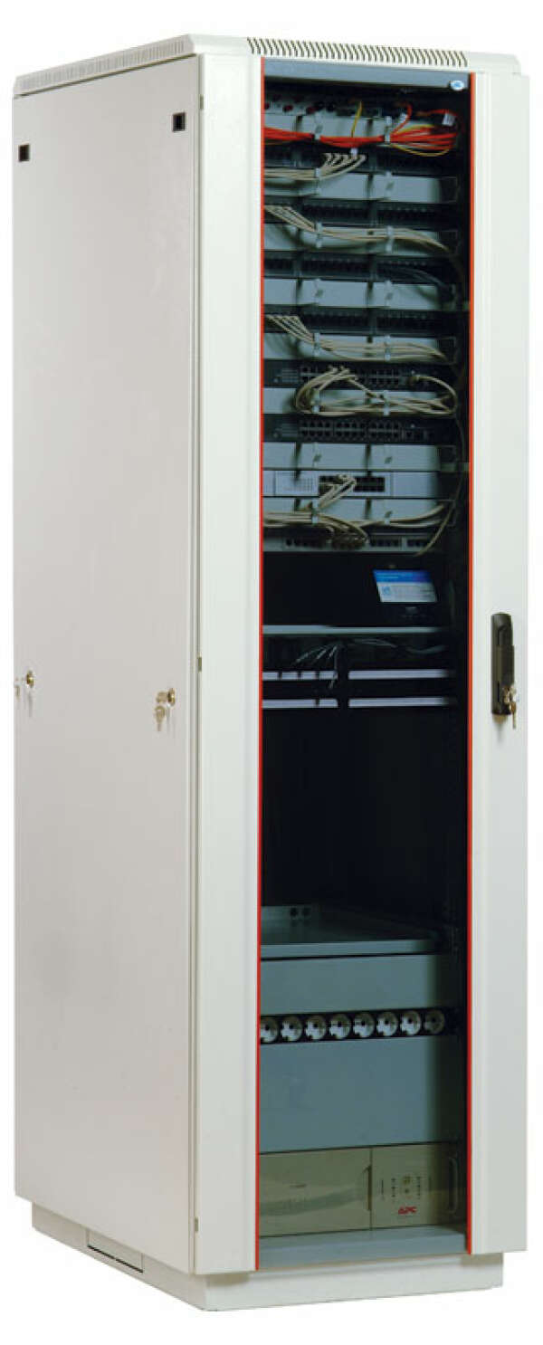 ЦМО ШТК-М-33.6.8-1ААА - шкаф напольный разборный 19", 600х800мм, 33U, стеклянная дверь